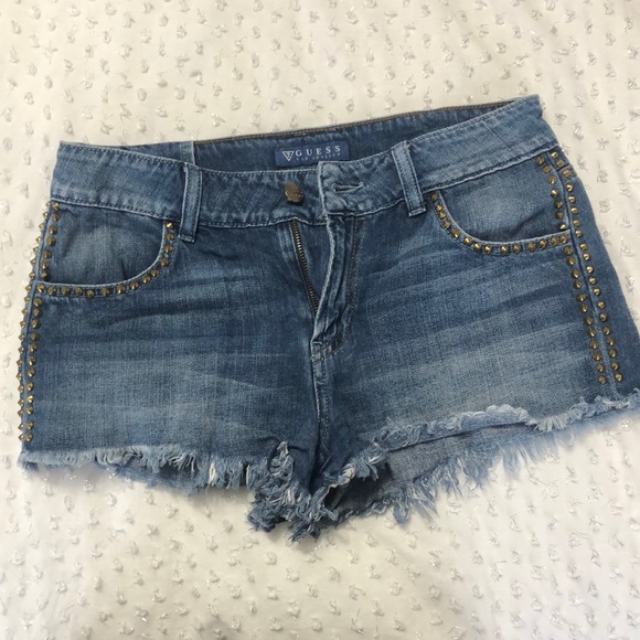 Size 26 studded guess shorts - Picture 1 of 2